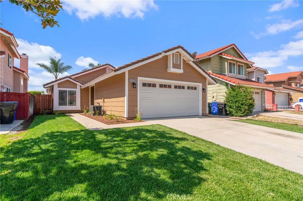 Fontana, CA 92336,16995 Walnut CT