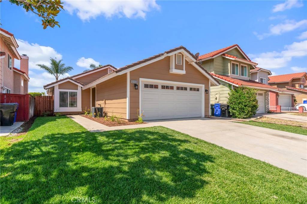 Fontana, CA 92336,16995 Walnut CT