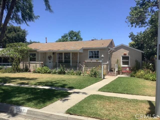 Pico Rivera, CA 90660,9537 Mines AVE
