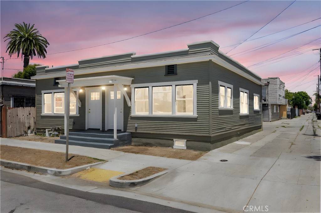 Long Beach, CA 90813,852 Orange AVE