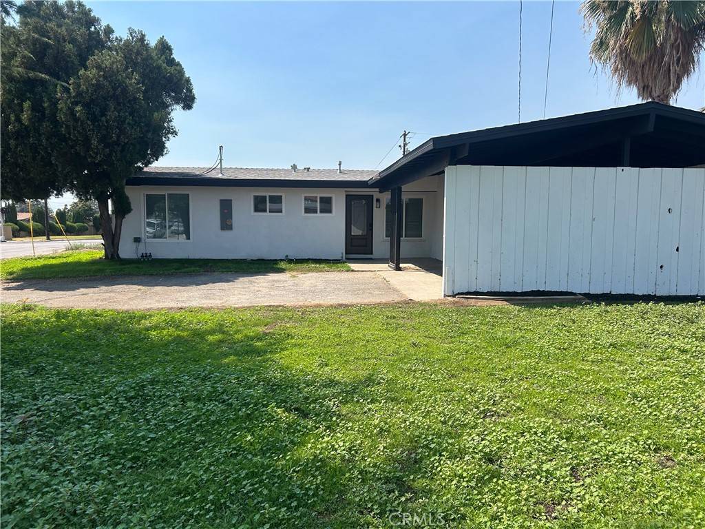 Rialto, CA 92376,657 E King ST
