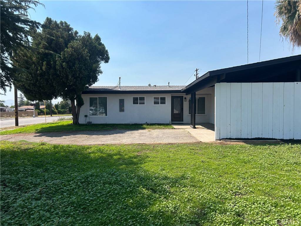 Rialto, CA 92376,657 E King ST