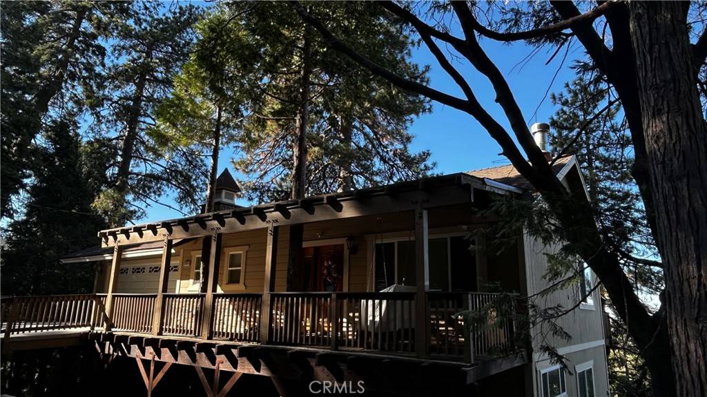 Crestline, CA 92325,25152 Valle DR