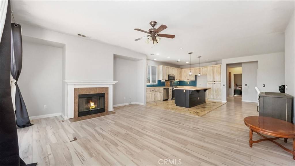 Oak Hills, CA 92344,13849 Jackson ST