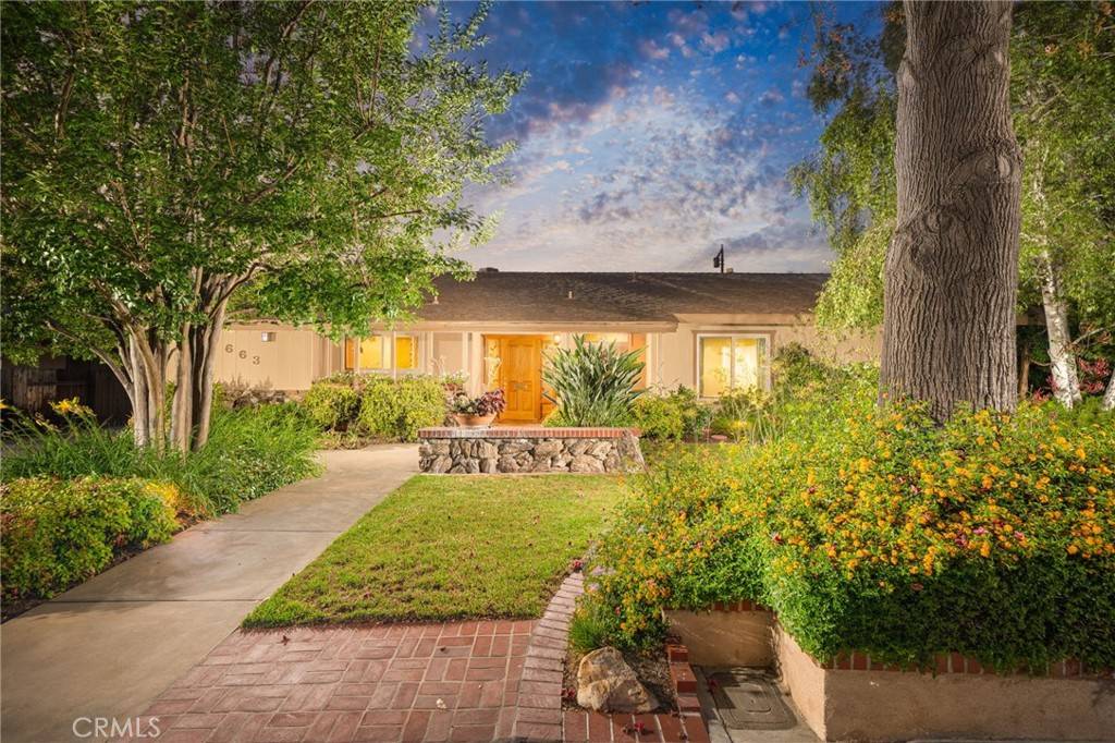 Claremont, CA 91711,663 Hood DR