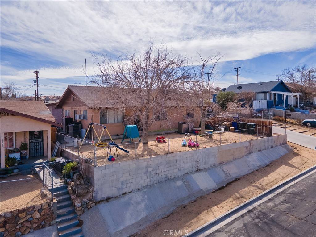 Victorville, CA 92395,15521 4th ST