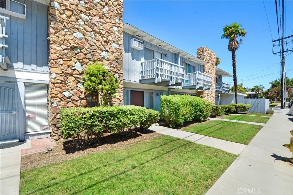Fullerton, CA 92831,315 N Acacia AVE #C