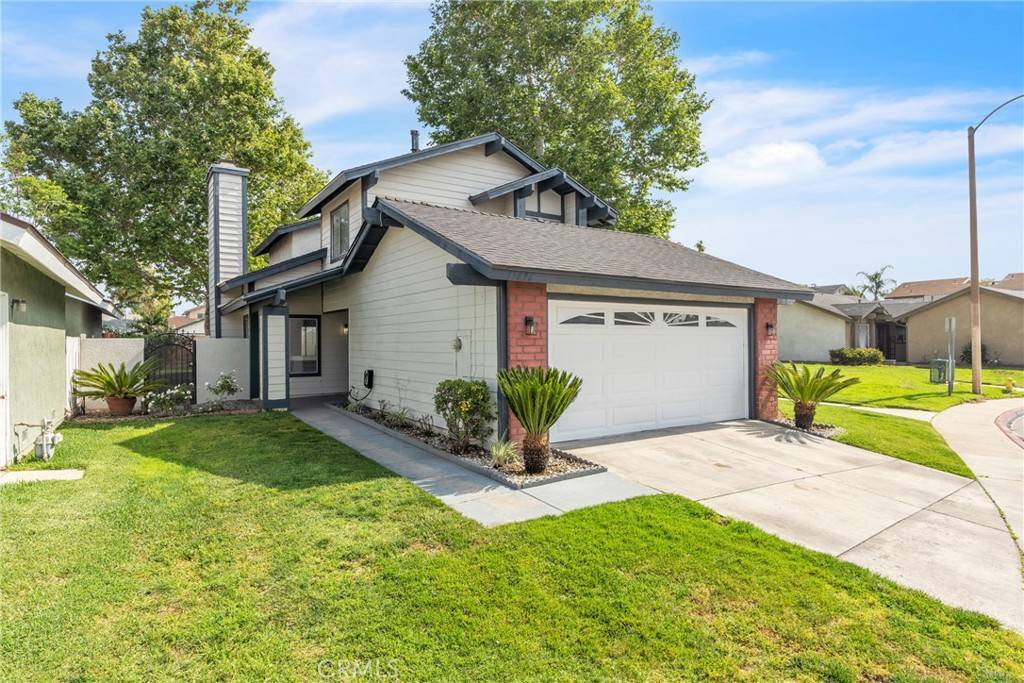 Fontana, CA 92336,15696 Paine ST