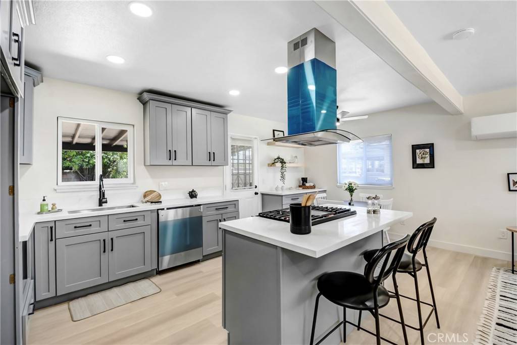 Rialto, CA 92376,19435 Chaparral ST