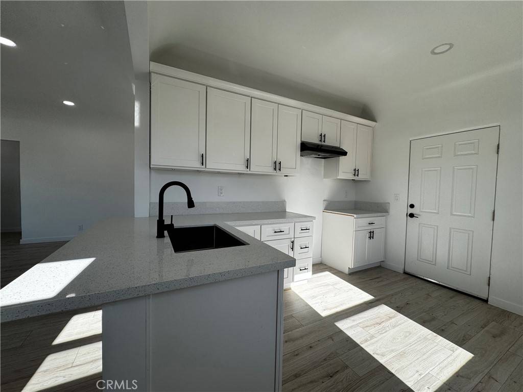 Bakersfield, CA 93308,123 Linda Vista DR
