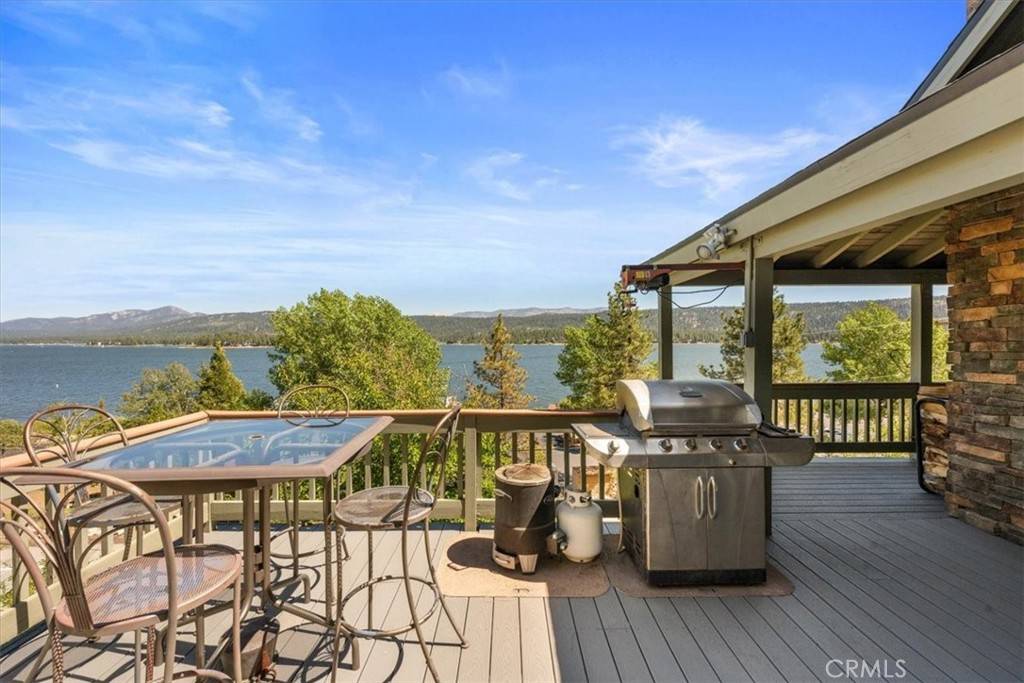Fawnskin, CA 92333,38960 North Shore DR