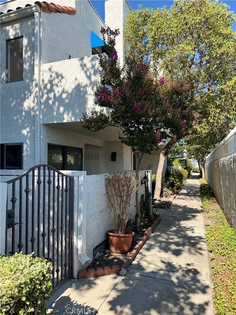 Baldwin Park, CA 91706,102 Park Shadow CT