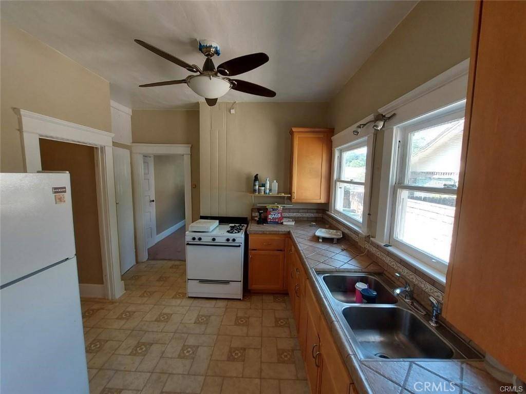 Monrovia, CA 91016,136 Grand AVE