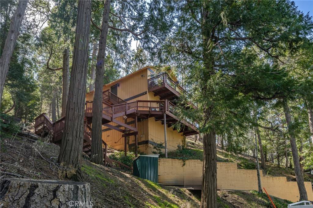 Crestline, CA 92325,24333 Horst DR
