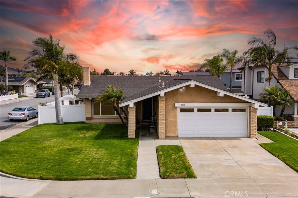 Huntington Beach, CA 92646,8541 Larkport DR