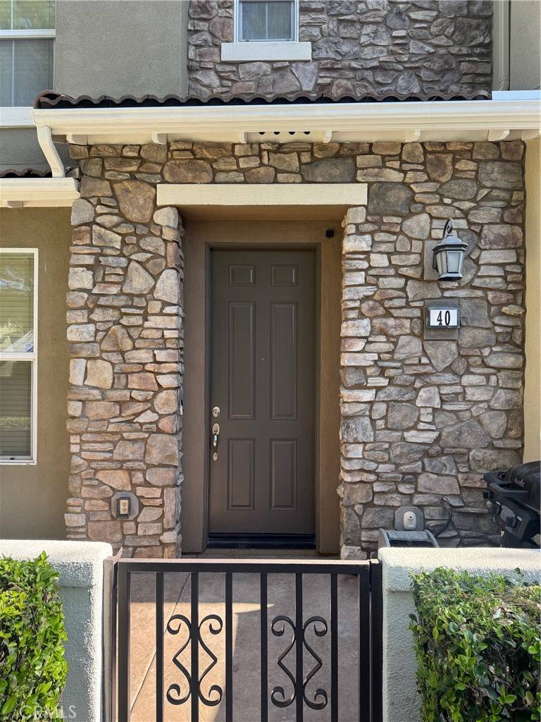 Fontana, CA 92336,15723 Parkhouse DR #40