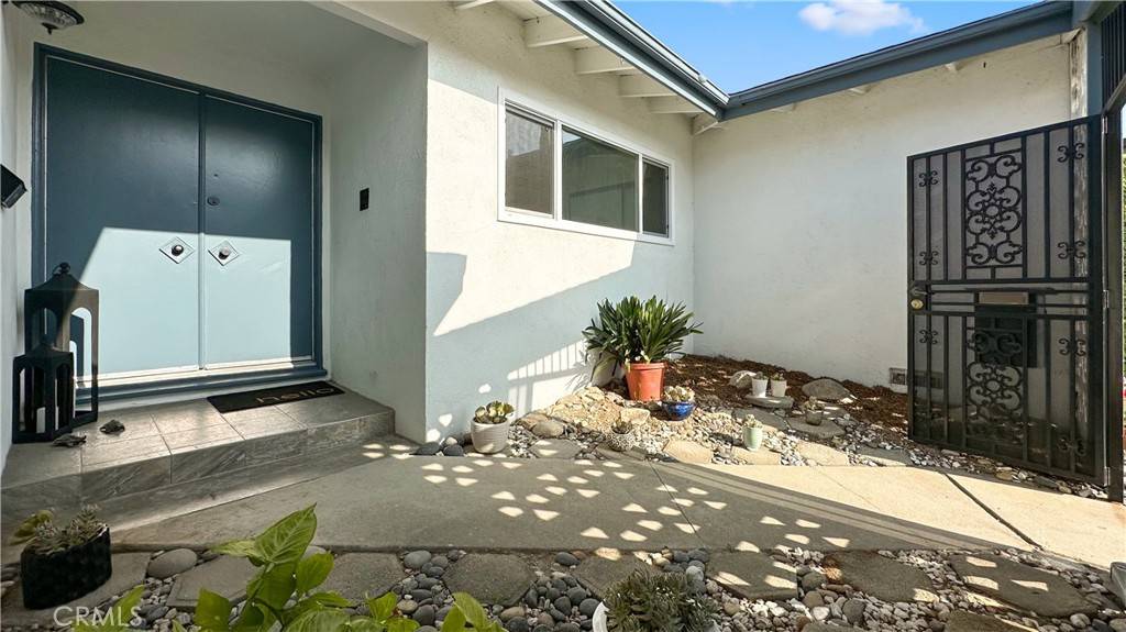 Los Angeles, CA 90042,969 Adelante AVE