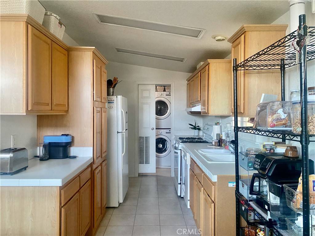 Hemet, CA 92545,1250 N Kirby ST #132