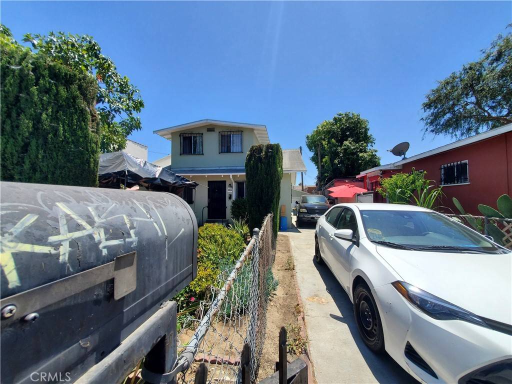 Huntington Park, CA 90255,2508 Saturn AVE
