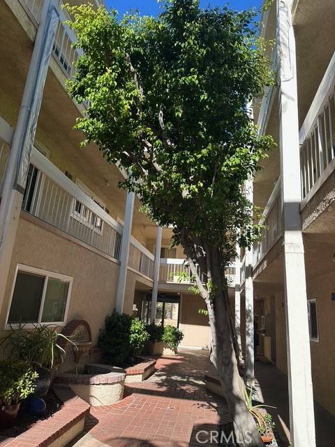 Valley Village, CA 91601,4807 Beck AVE #4