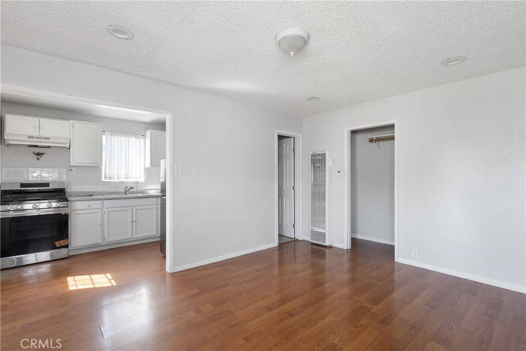 Lynwood, CA 90262,11001 Duncan AVE