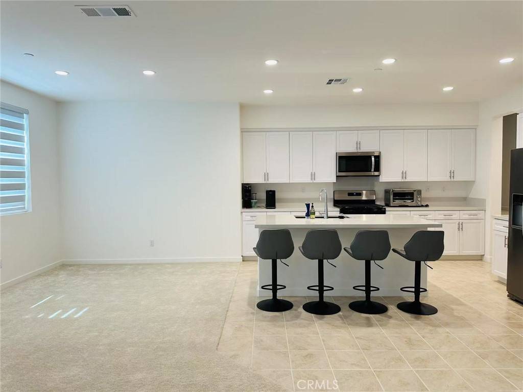 Ontario, CA 91761,4230 E Malagon Privado #116