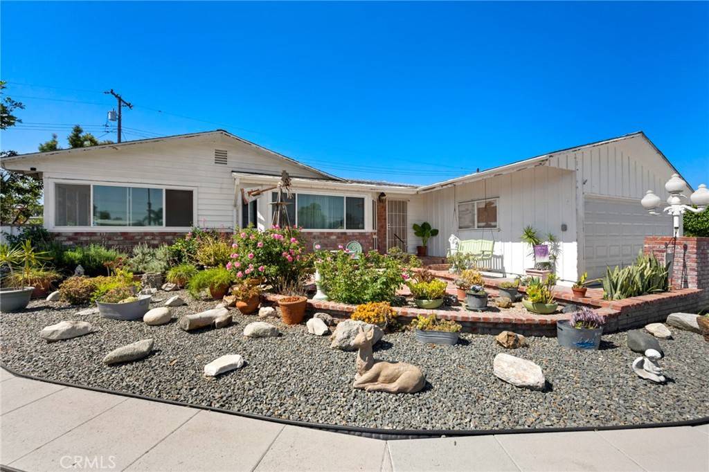 Garden Grove, CA 92841,9802 Swallow LN