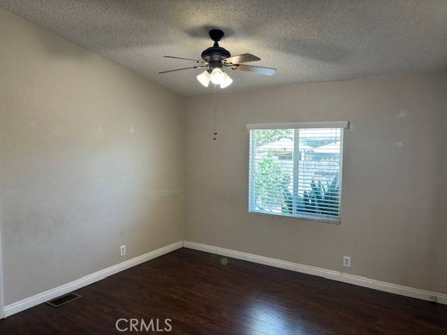 Corona, CA 92883,10412 Comstock RD