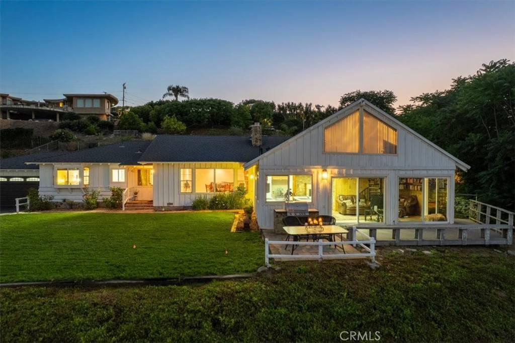 Rancho Palos Verdes, CA 90275,5 Toprail LN