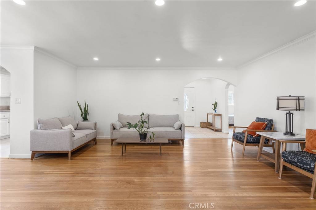 Covina, CA 91723,569 S Fenimore AVE