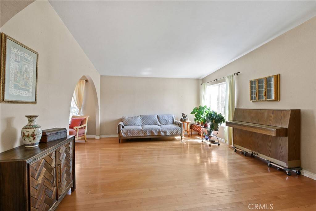 Upland, CA 91786,1477 Winston CT