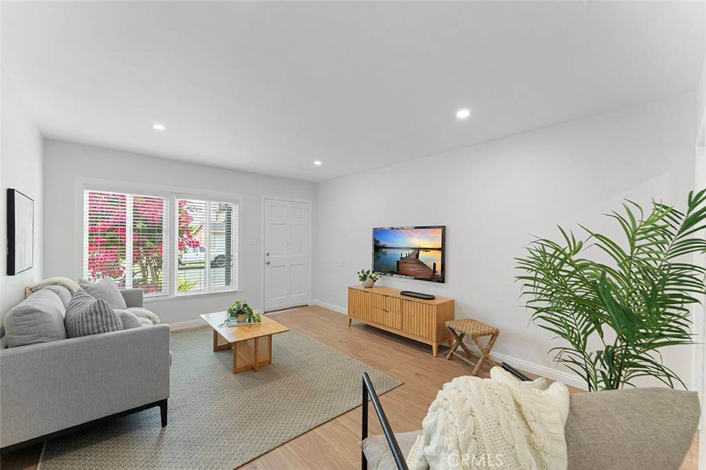 Gardena, CA 90249,15216 Daphne AVE