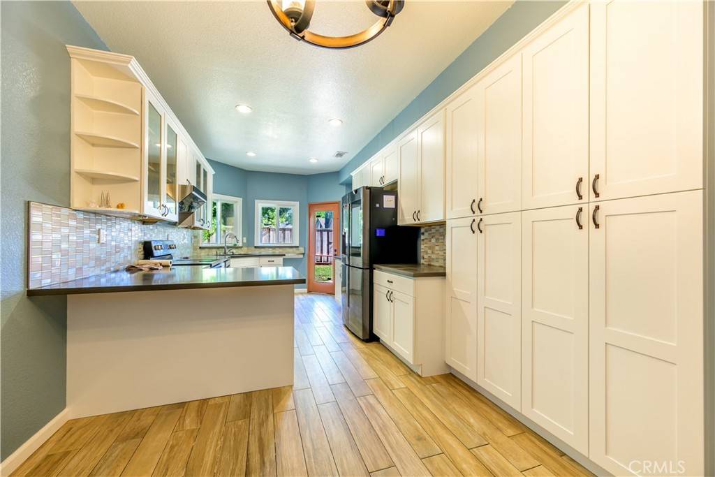 Fremont, CA 94555,5004 Crandallwood DR