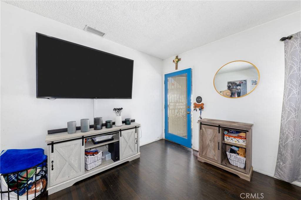 El Monte, CA 91732,5082 La Madera AVE
