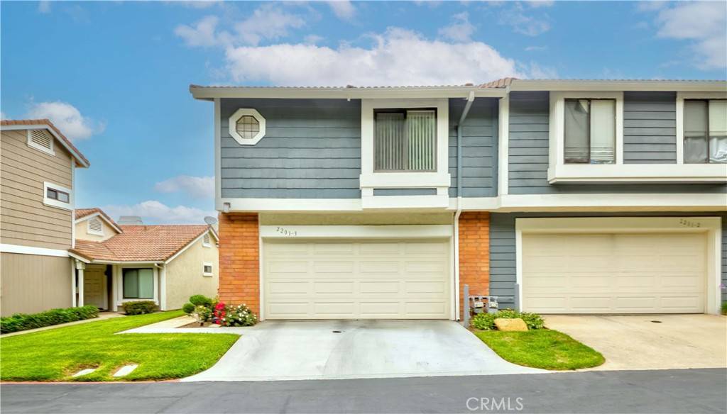 Diamond Bar, CA 91765,2201 Dublin LN #3