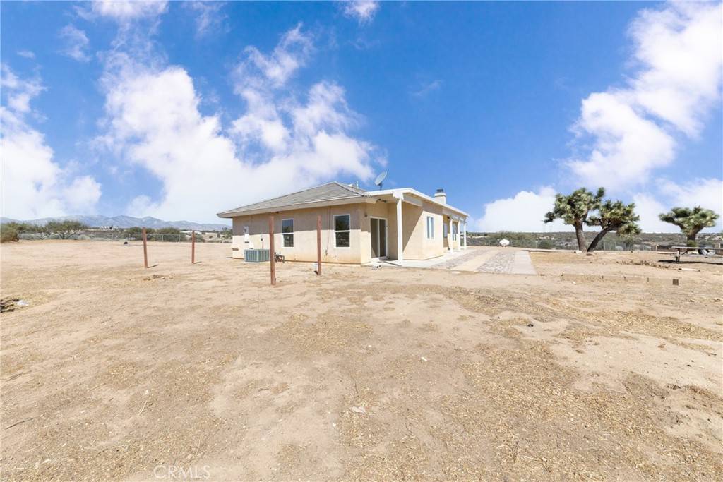 Oak Hills, CA 92344,11155 Prairie TRL