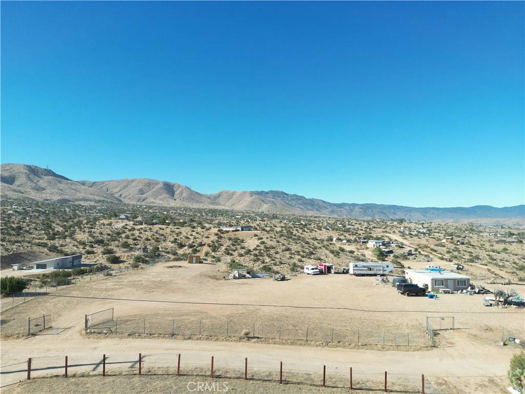 Apple Valley, CA 92308,20421 Riverview RD