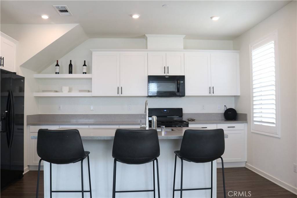 Rialto, CA 92376,431 N Beechwood AVE