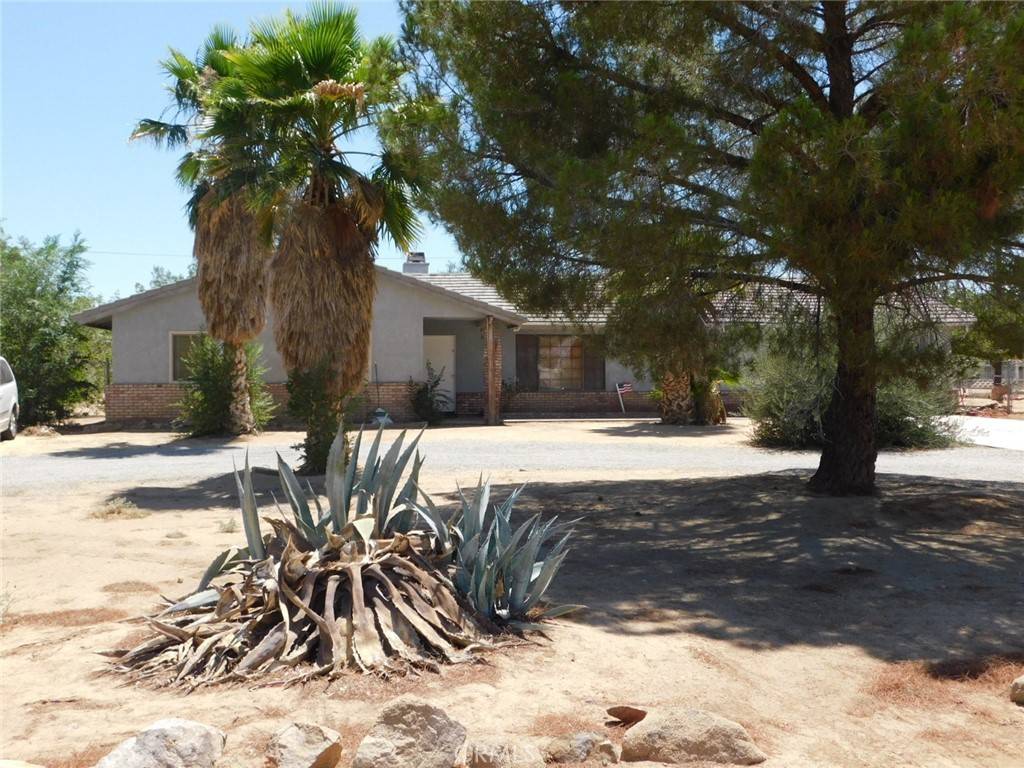 Apple Valley, CA 92307,20049 Serrano RD