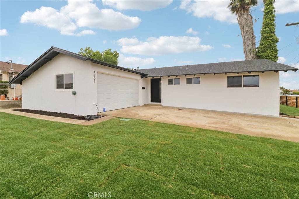 San Diego, CA 92117,4203 Tolowa ST