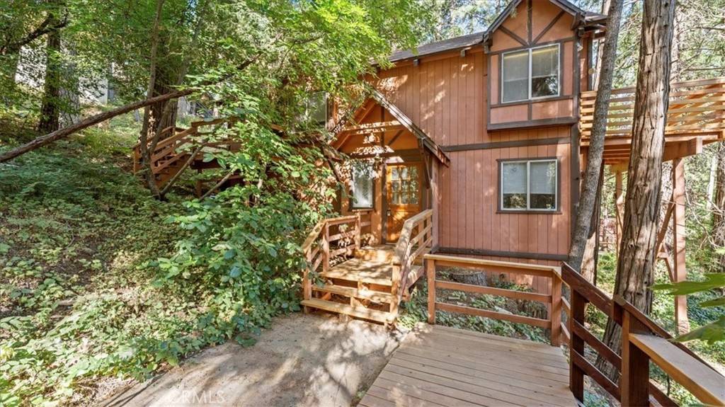 Crestline, CA 92325,23965 Bowl RD