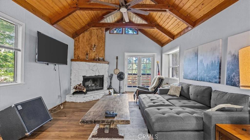 Crestline, CA 92325,23965 Bowl RD