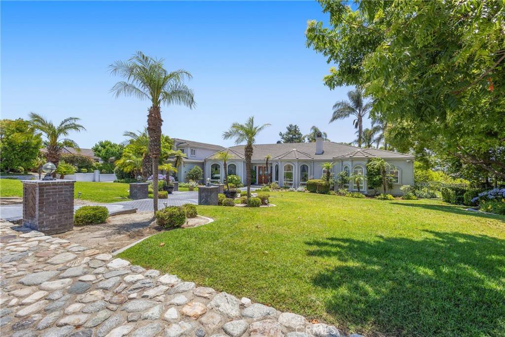 Claremont, CA 91711,1032 Amarillo DR