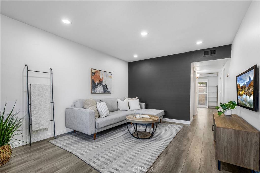 Upland, CA 91786,939 W Pine ST #44