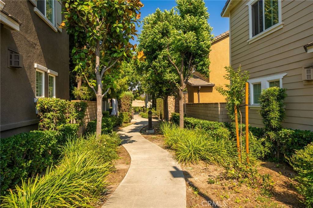 Ontario, CA 91764,406 N Placer Privado