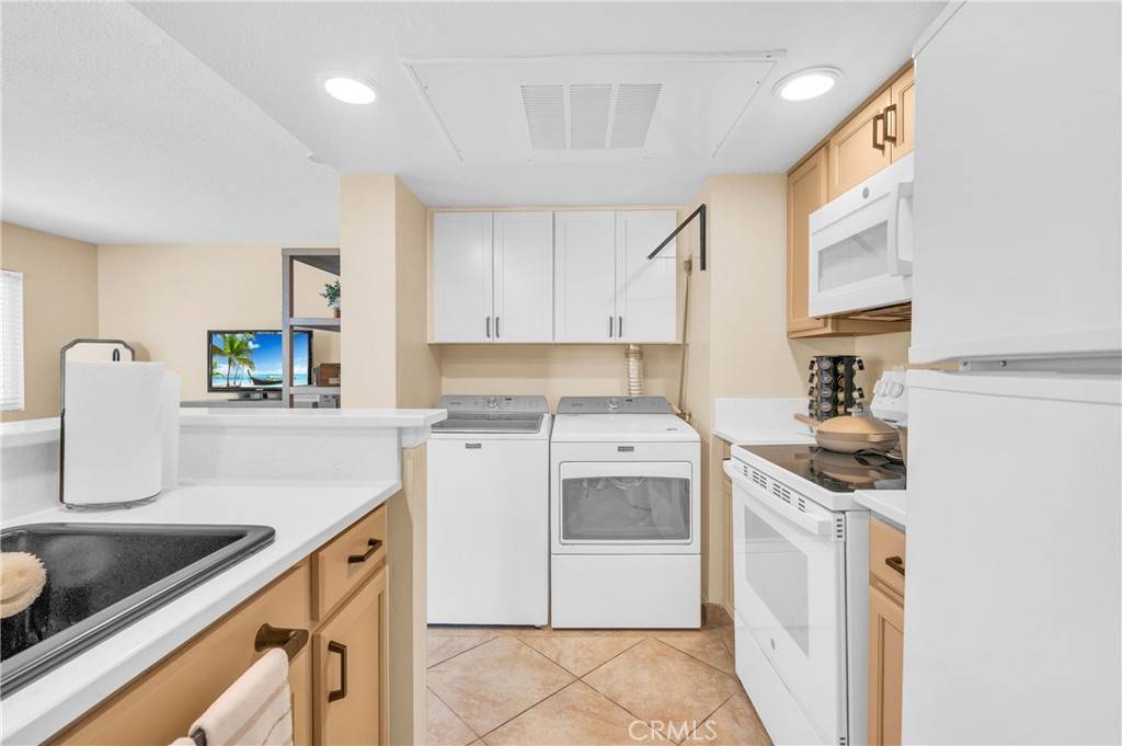 Ontario, CA 91761,3647 Oak Creek DR #C
