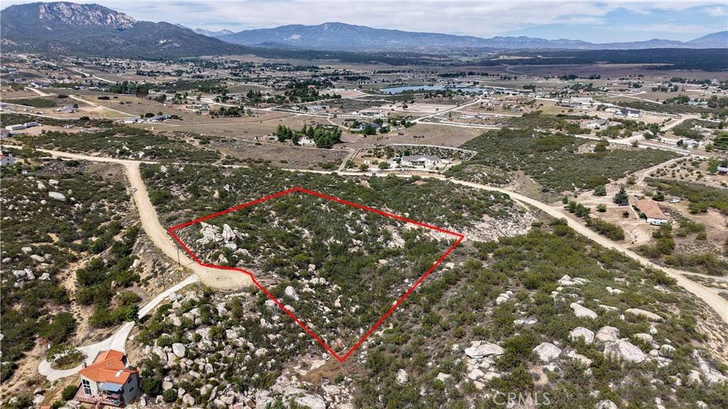Aguanga, CA 92532,1032 Canyonside Court