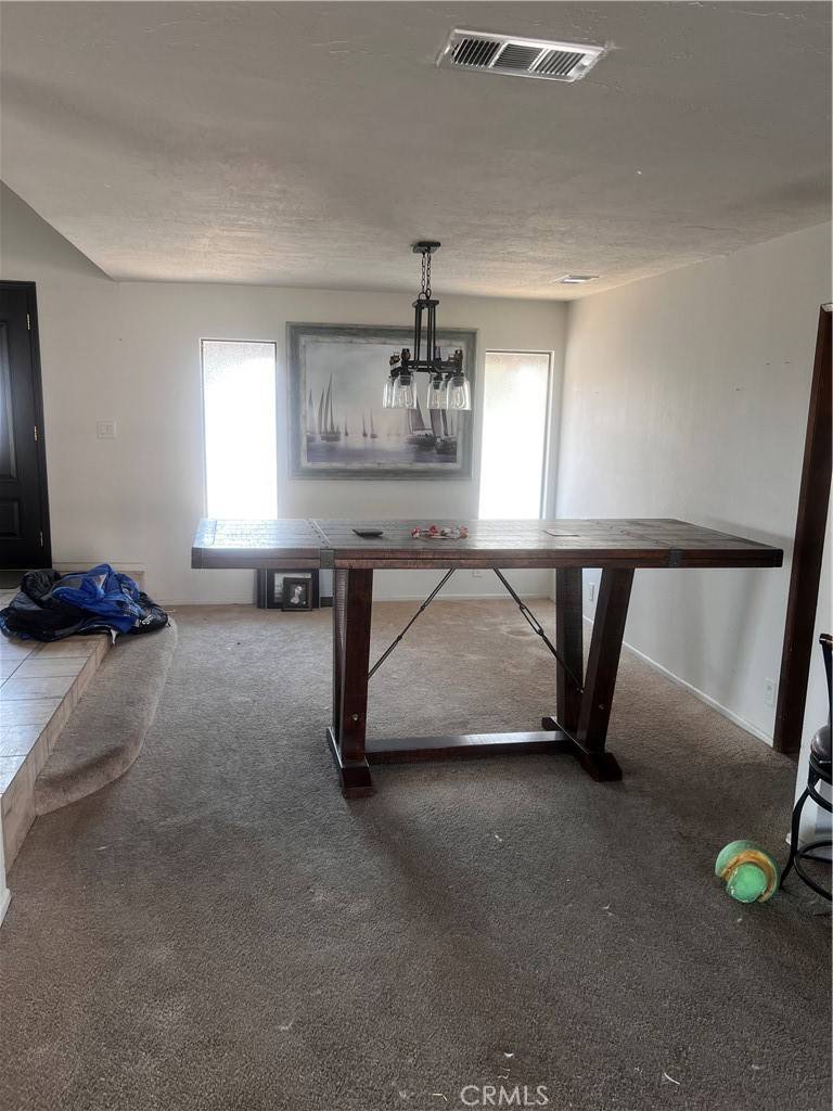 Victorville, CA 92395,13290 Rain Shadow RD
