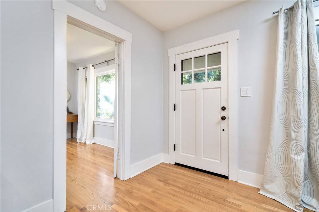 Claremont, CA 91711,330 W 6th ST