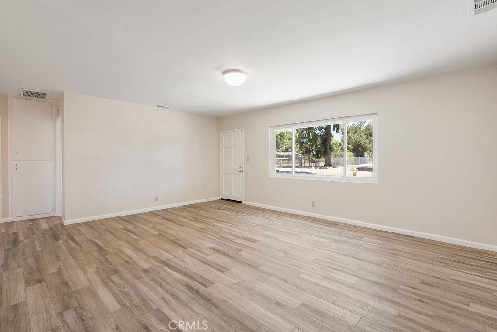 La Verne, CA 91750,1906 7th ST